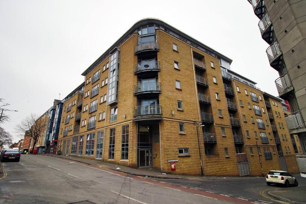 Apartament Hamilton Court 1Bedroom Apartment, Bright And Central Location With Balcony And Wi-Fi