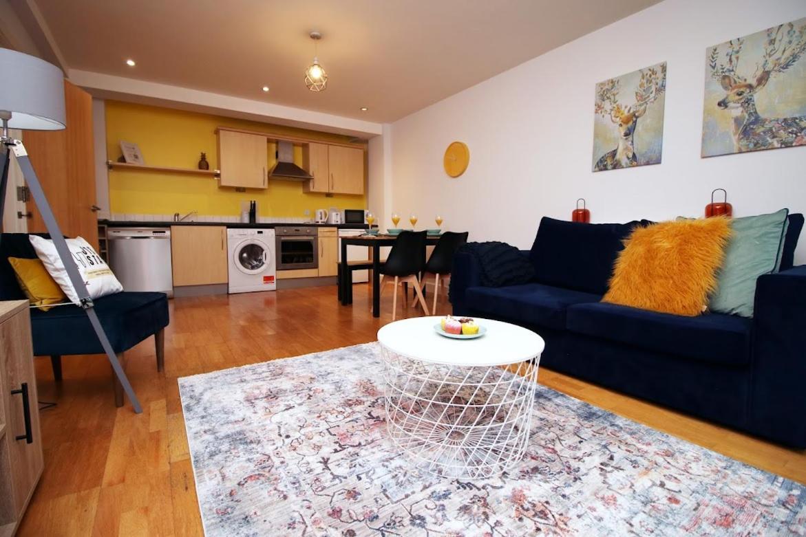 Hamilton Court 1Bedroom Apartment, Bright And Central Location With Balcony And Wi-Fi Apartament *