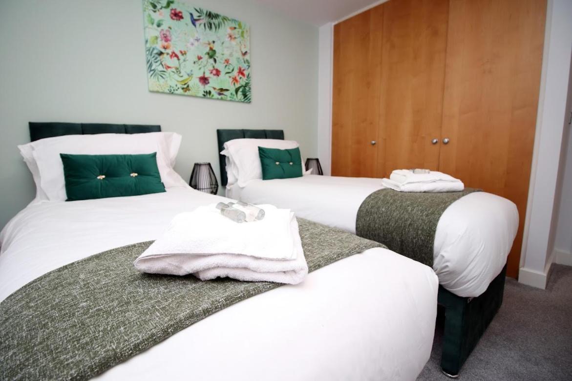 Hamilton Court 1Bedroom Apartment, Bright And Central Location With Balcony And Wi-Fi Apartament *