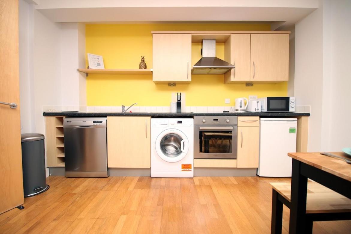 Apartament Hamilton Court 1Bedroom Apartment, Bright And Central Location With Balcony And Wi-Fi Bristol