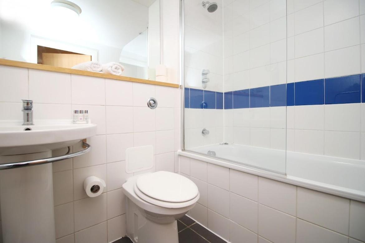 Apartament Hamilton Court 1Bedroom Apartment, Bright And Central Location With Balcony And Wi-Fi *